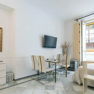 Holidays Isbilia Centro By Valcambre Appartamento