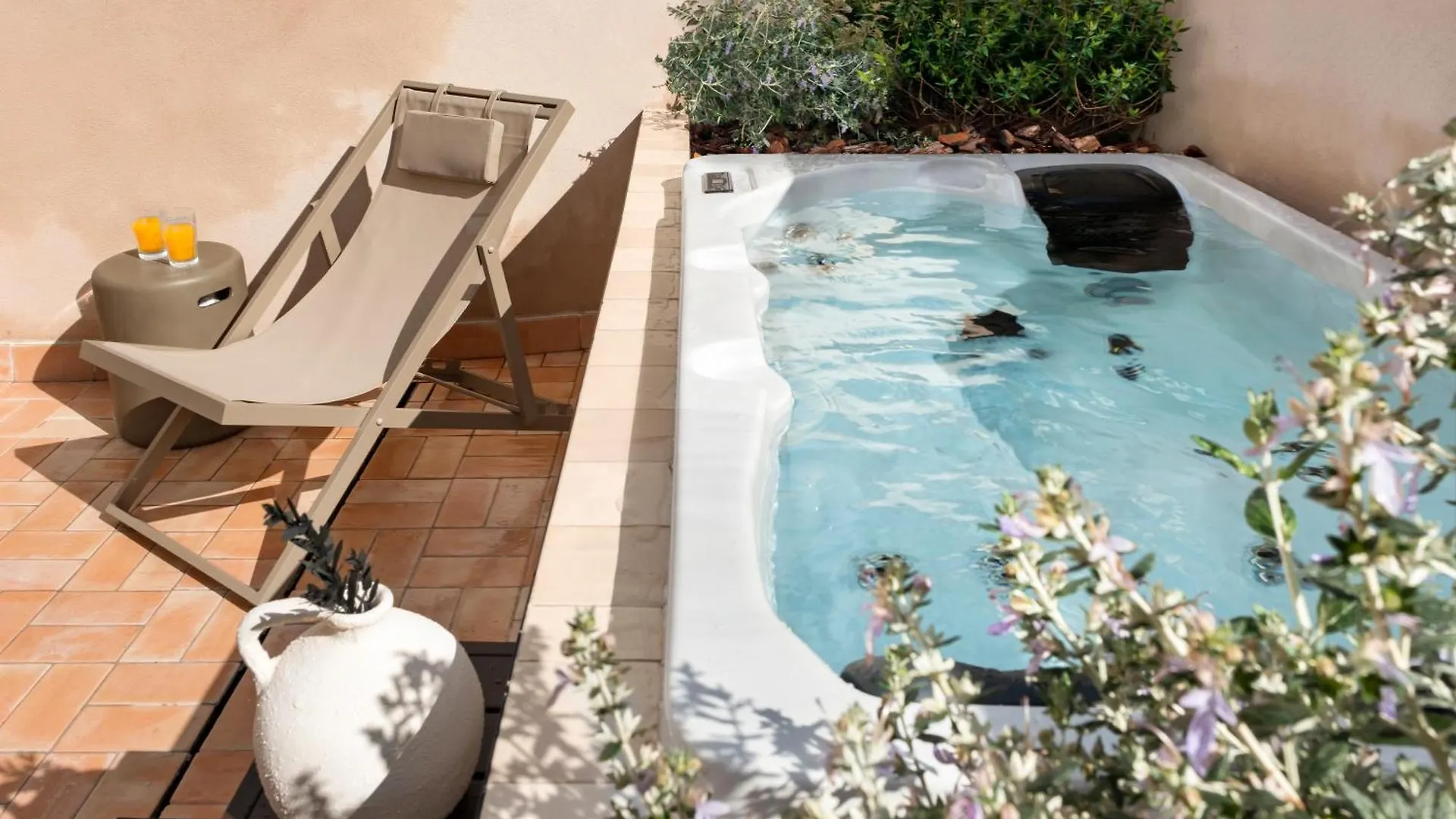 Magno Apartments Clavellinas - Pool And Parking Seville