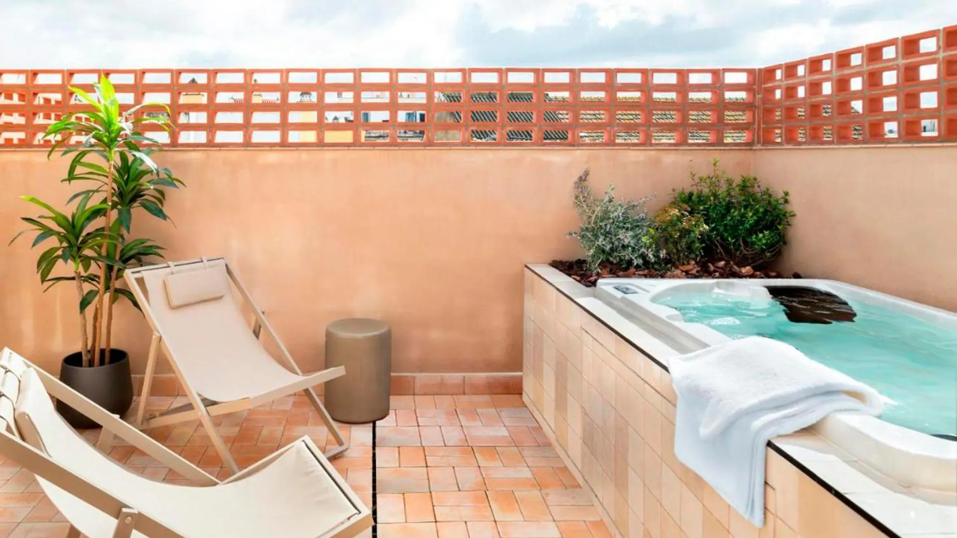 Magno Apartments Clavellinas - Pool And Parking Sevilla